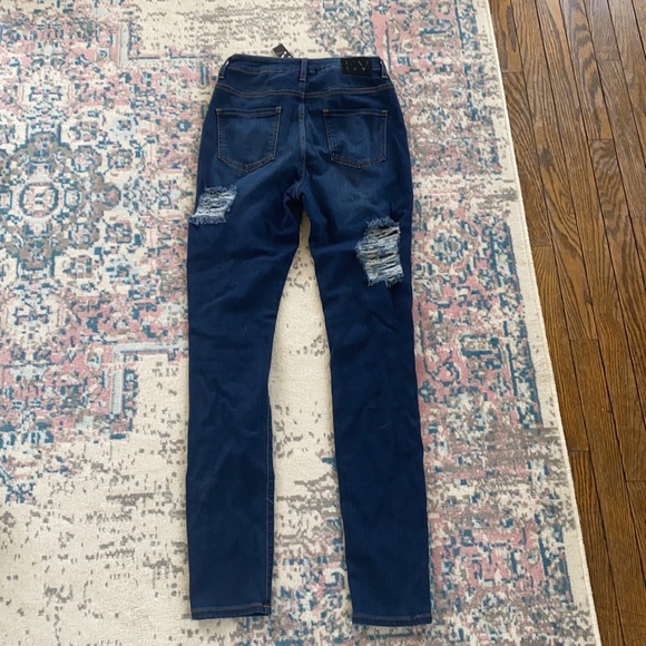 Beautiful stretchy denim - Picture 6 of 8